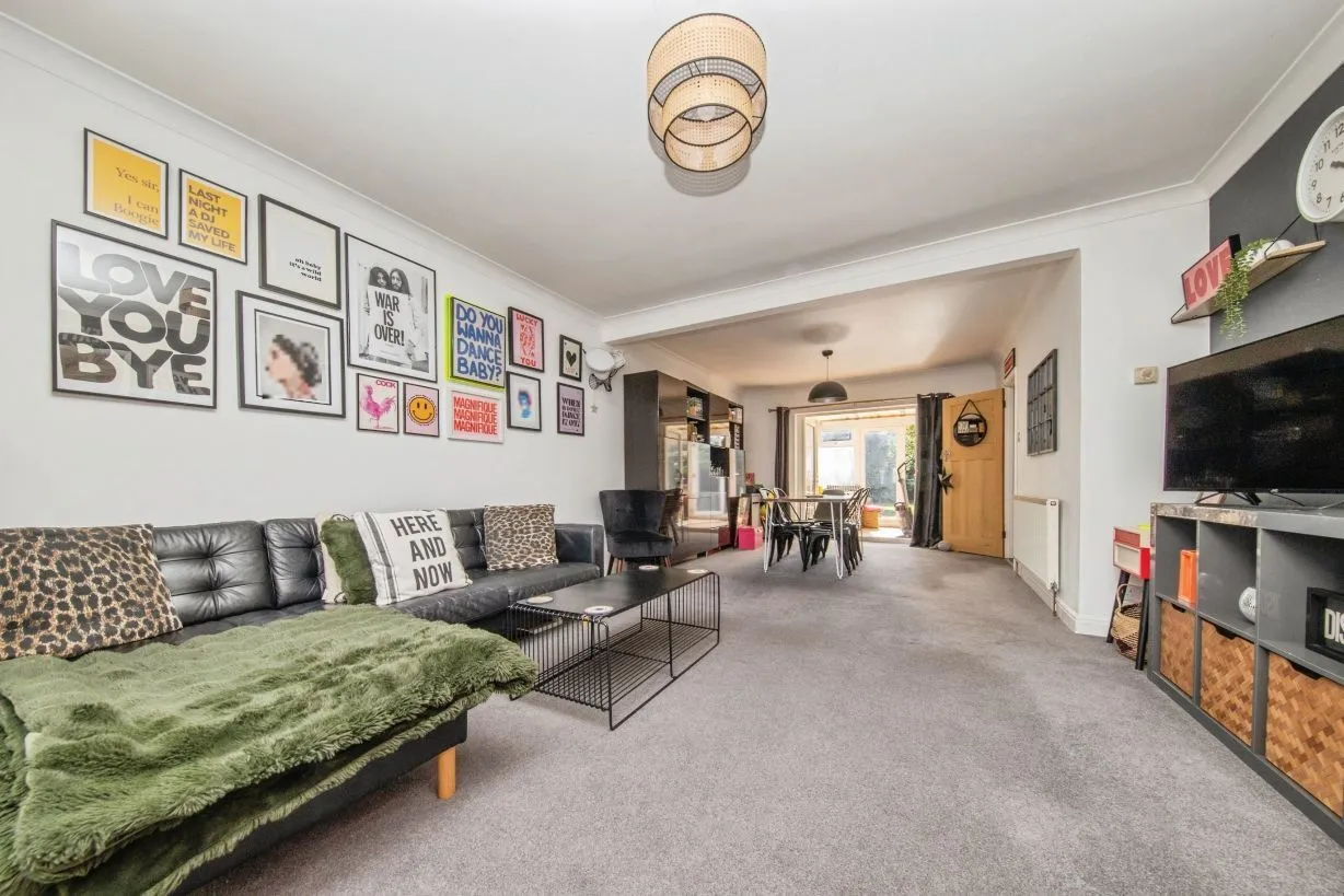 Willow Avenue, Kirby Cross, CO13, photo 2