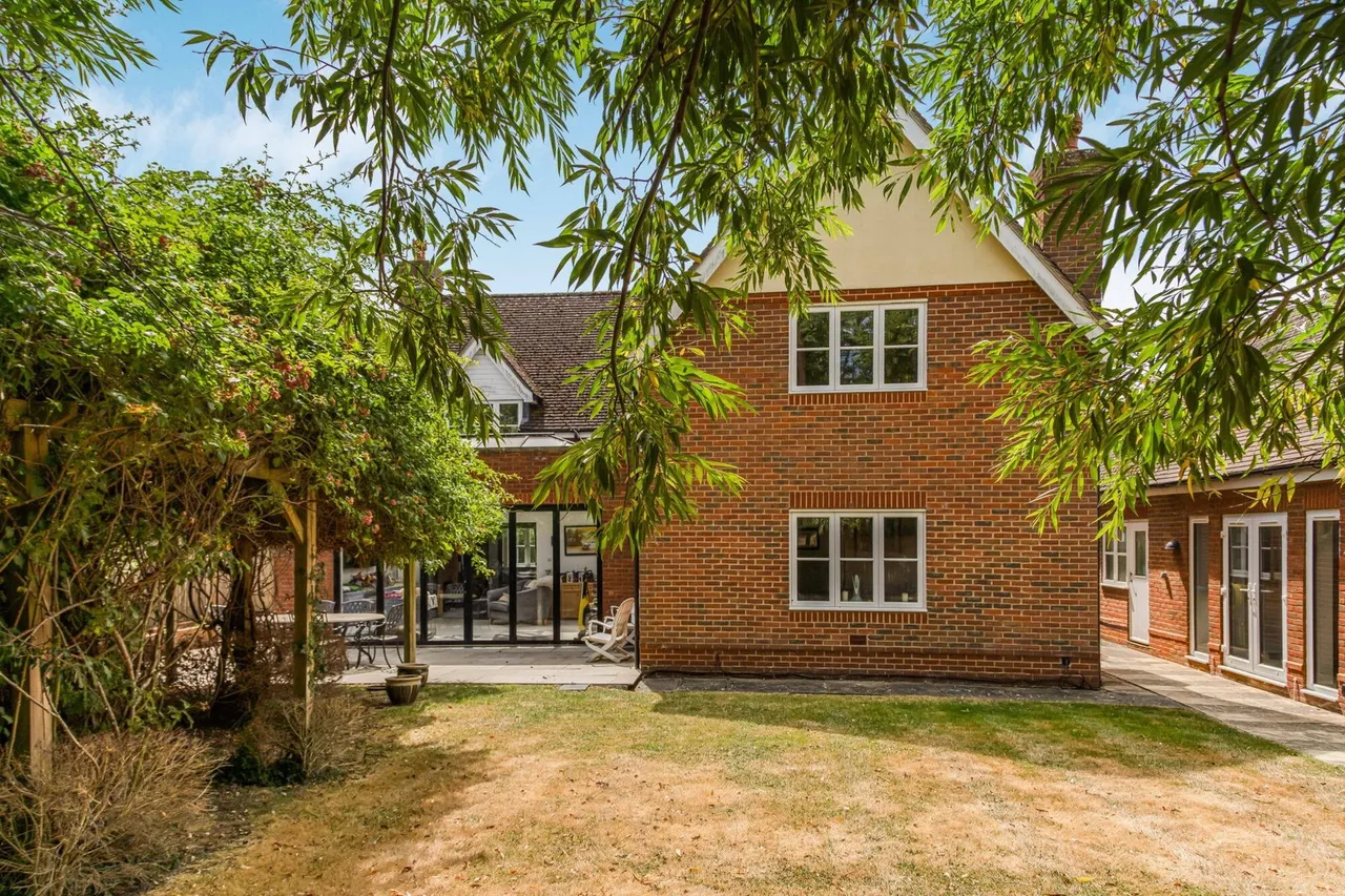 Shabbington, HP18, photo 17