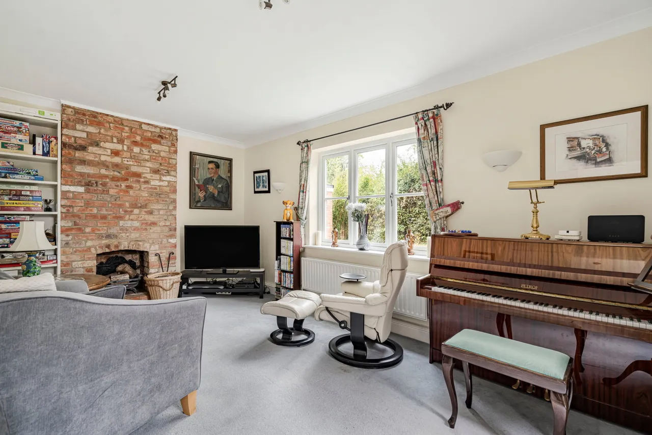 Shabbington, HP18, photo 9