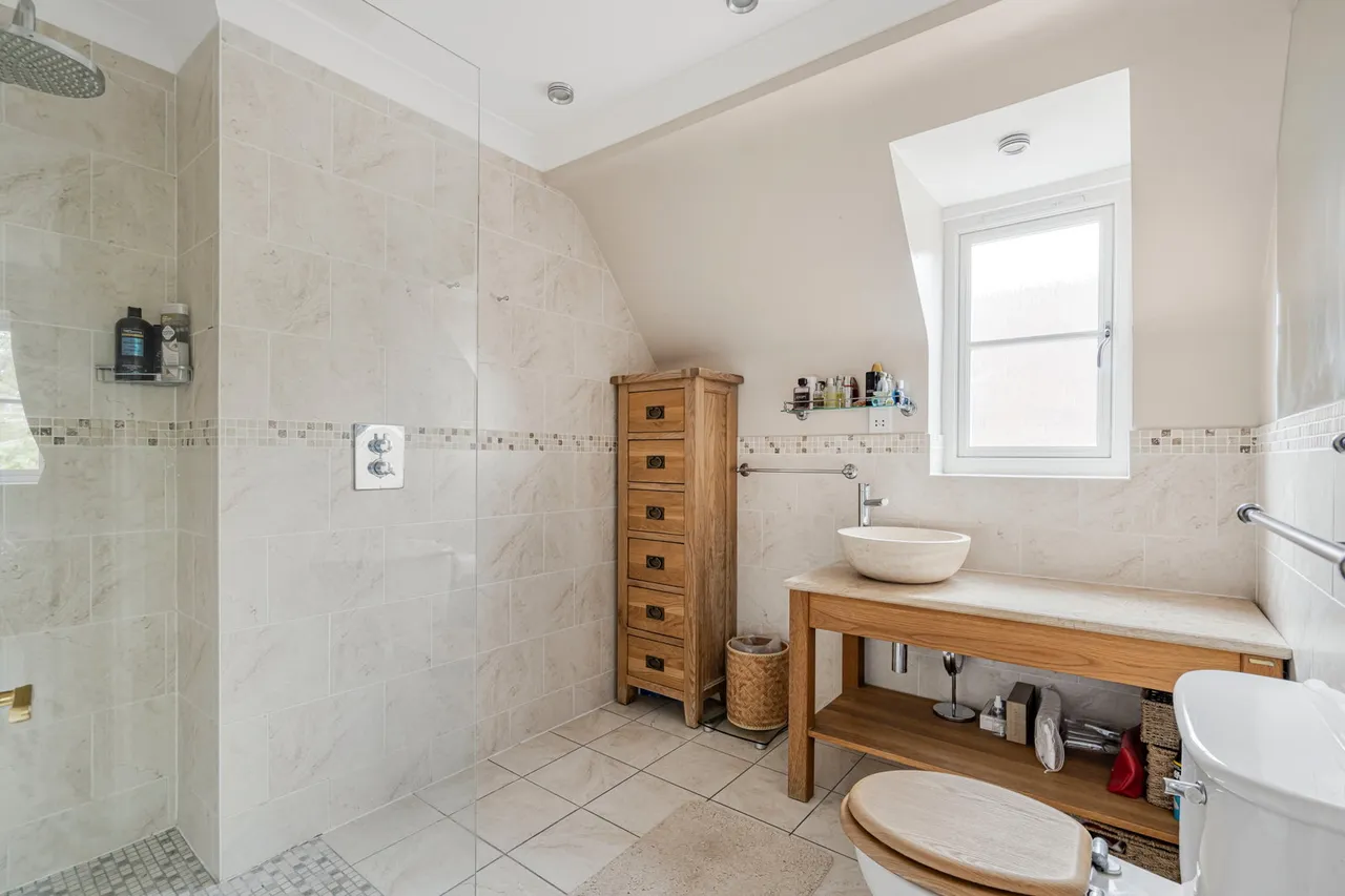Shabbington, HP18, photo 11