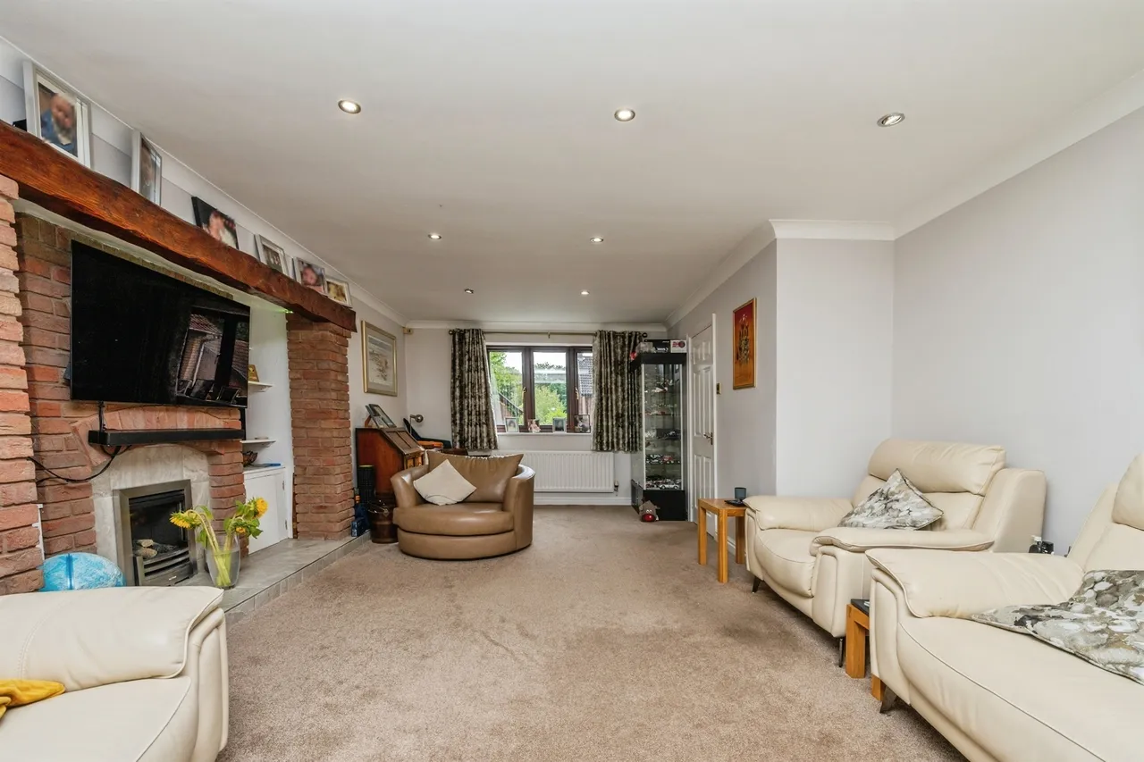 Inett Way, Droitwich, WR9, photo 11