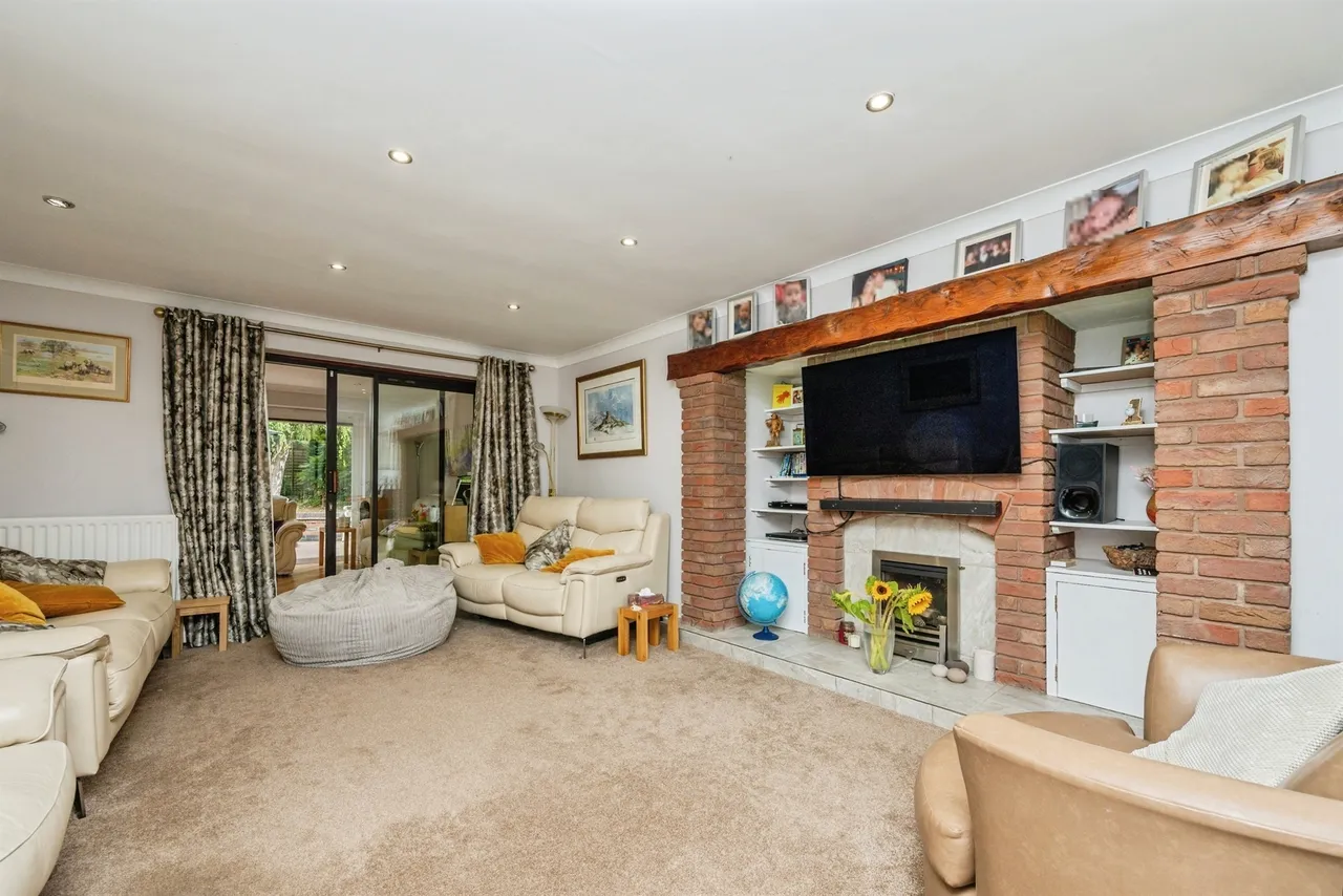Inett Way, Droitwich, WR9, photo 10