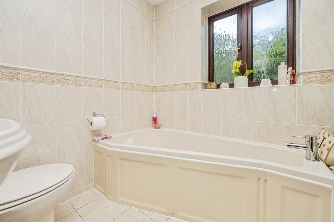 Inett Way, Droitwich, WR9, photo 17