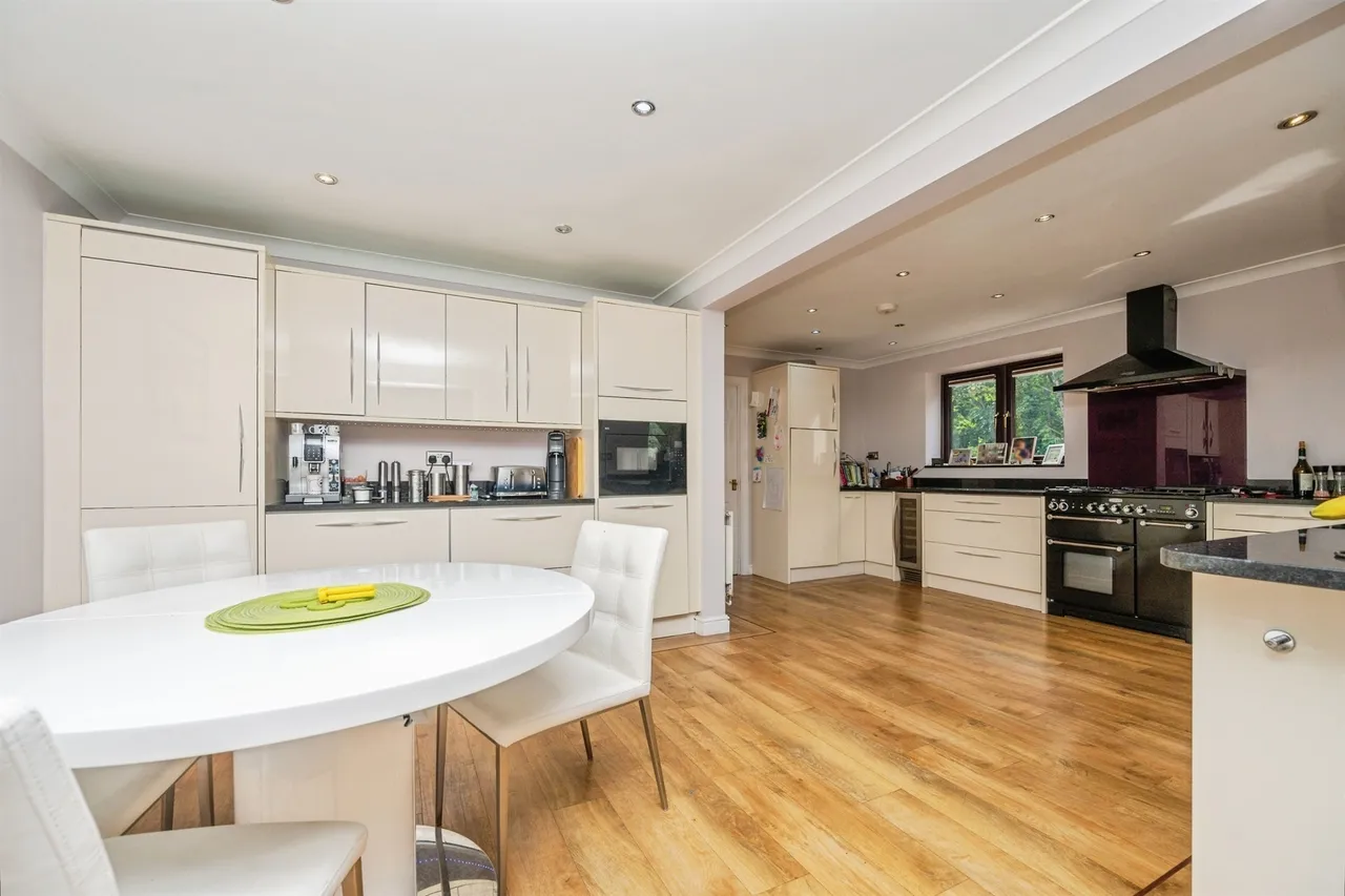 Inett Way, Droitwich, WR9, photo 7