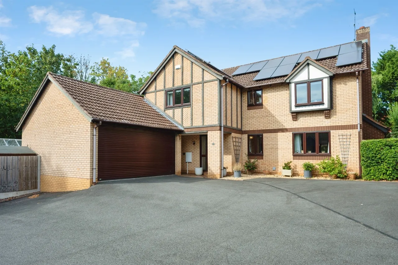 5 bed house for sale, Inett Way, Droitwich, WR9