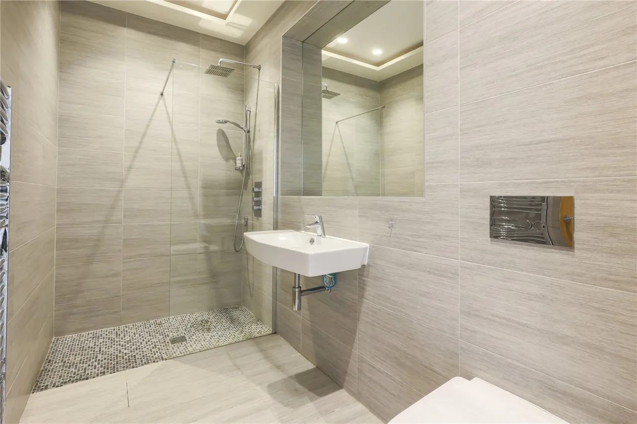 Courtyard House, The Ridgeway, photo 5