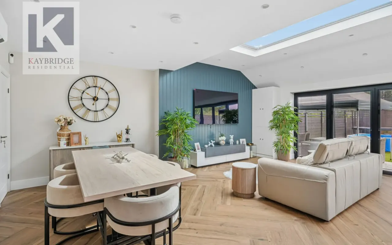 Bradstock Road, Epsom, KT17, photo 4