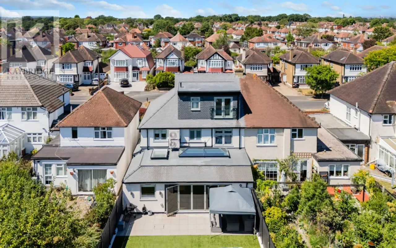 Bradstock Road, Epsom, KT17, photo 16