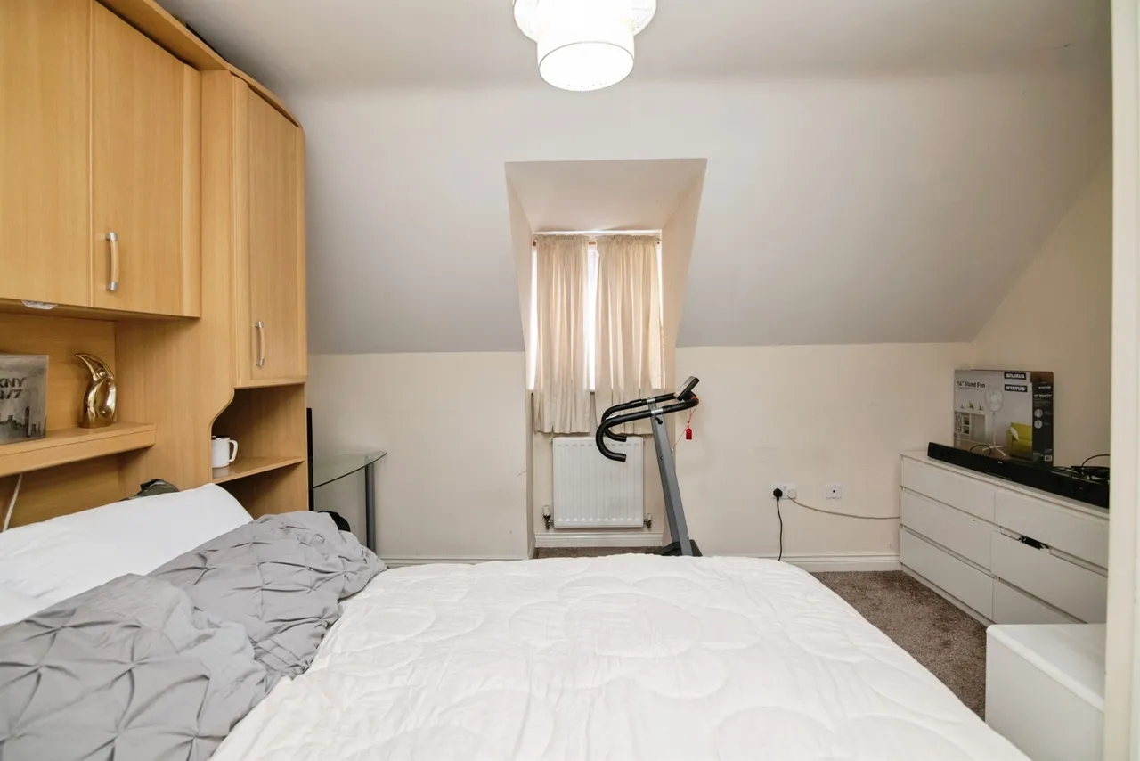 Bague Walk, Brierley Hill, DY5, photo 17