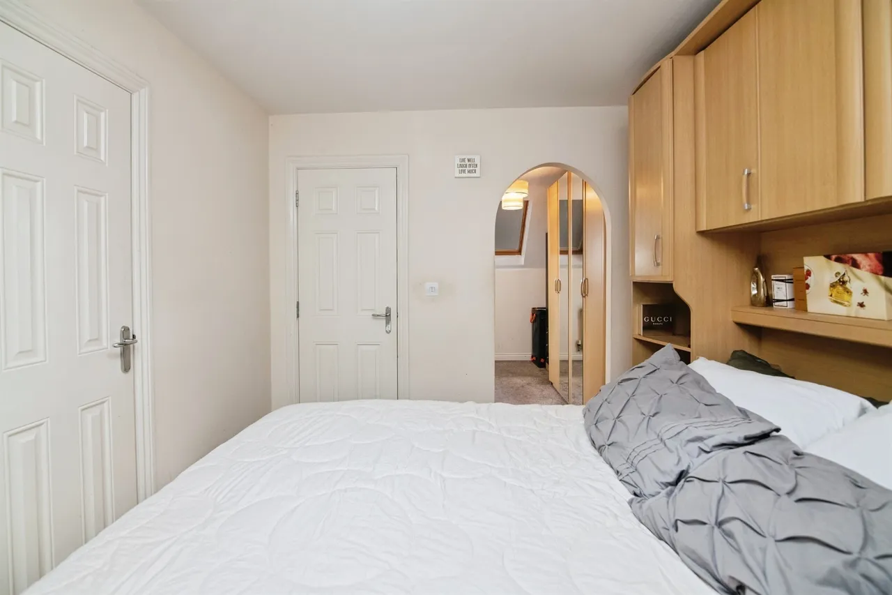 Bague Walk, Brierley Hill, DY5, photo 10