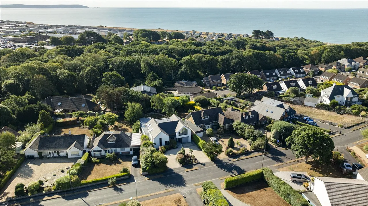 4 bed house for sale — Montagu Road, Highcliffe, Christchurch, Dorset, BH23