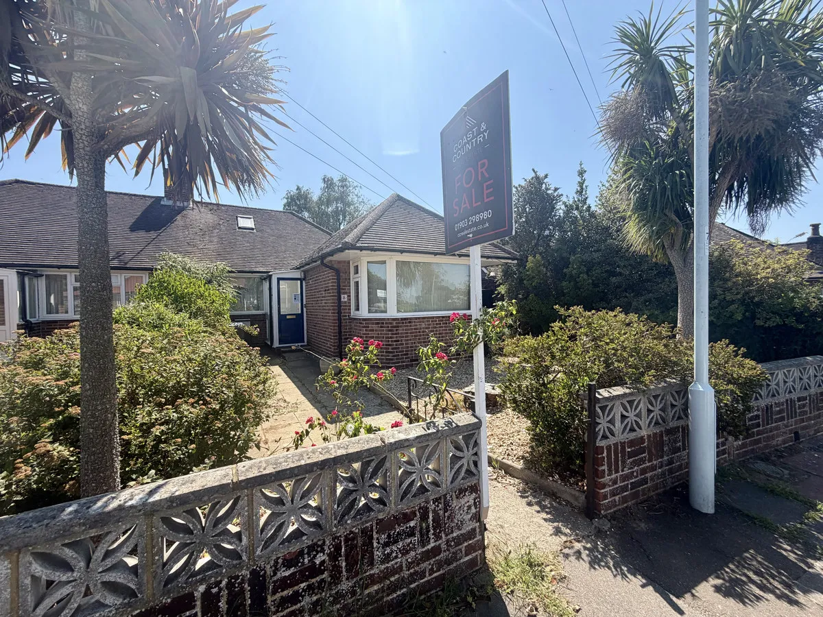 2 bed house for sale, A'Becket Gardens, Worthing, BN13