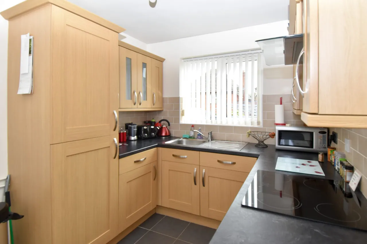 Walkwood Road, Walkwood, Redditch, B97 5NU, photo 5