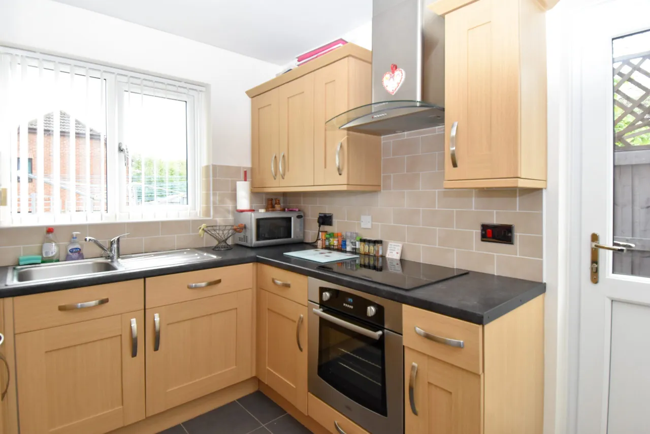 Walkwood Road, Walkwood, Redditch, B97 5NU, photo 6