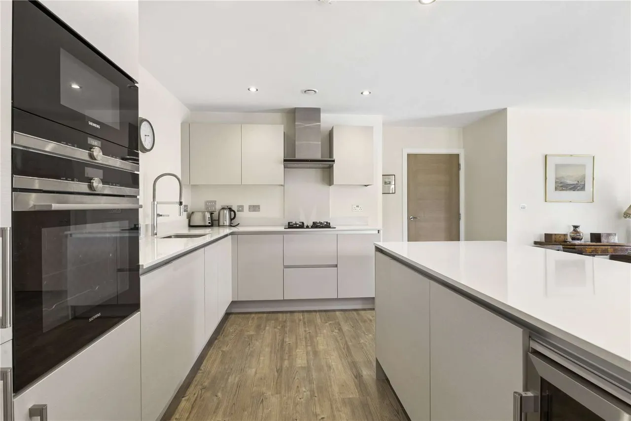 Portland Crescent, Marlow, SL7, photo 6
