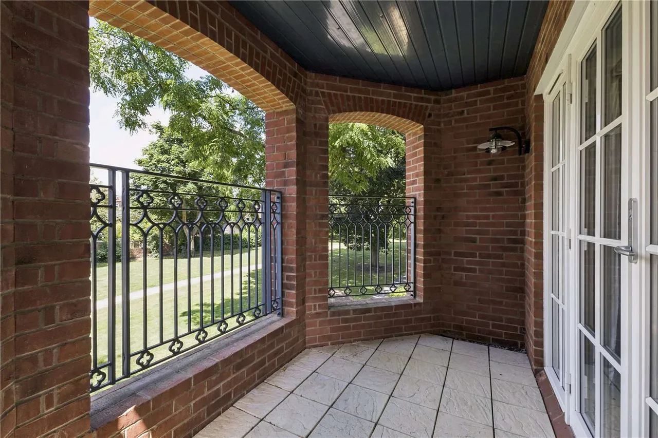 Portland Crescent, Marlow, SL7, photo 14