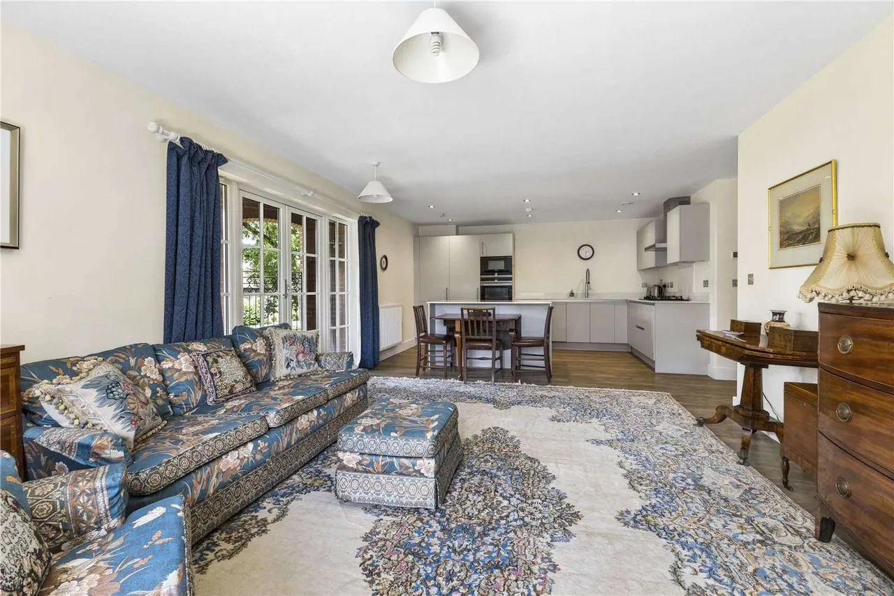 Portland Crescent, Marlow, SL7, photo 4