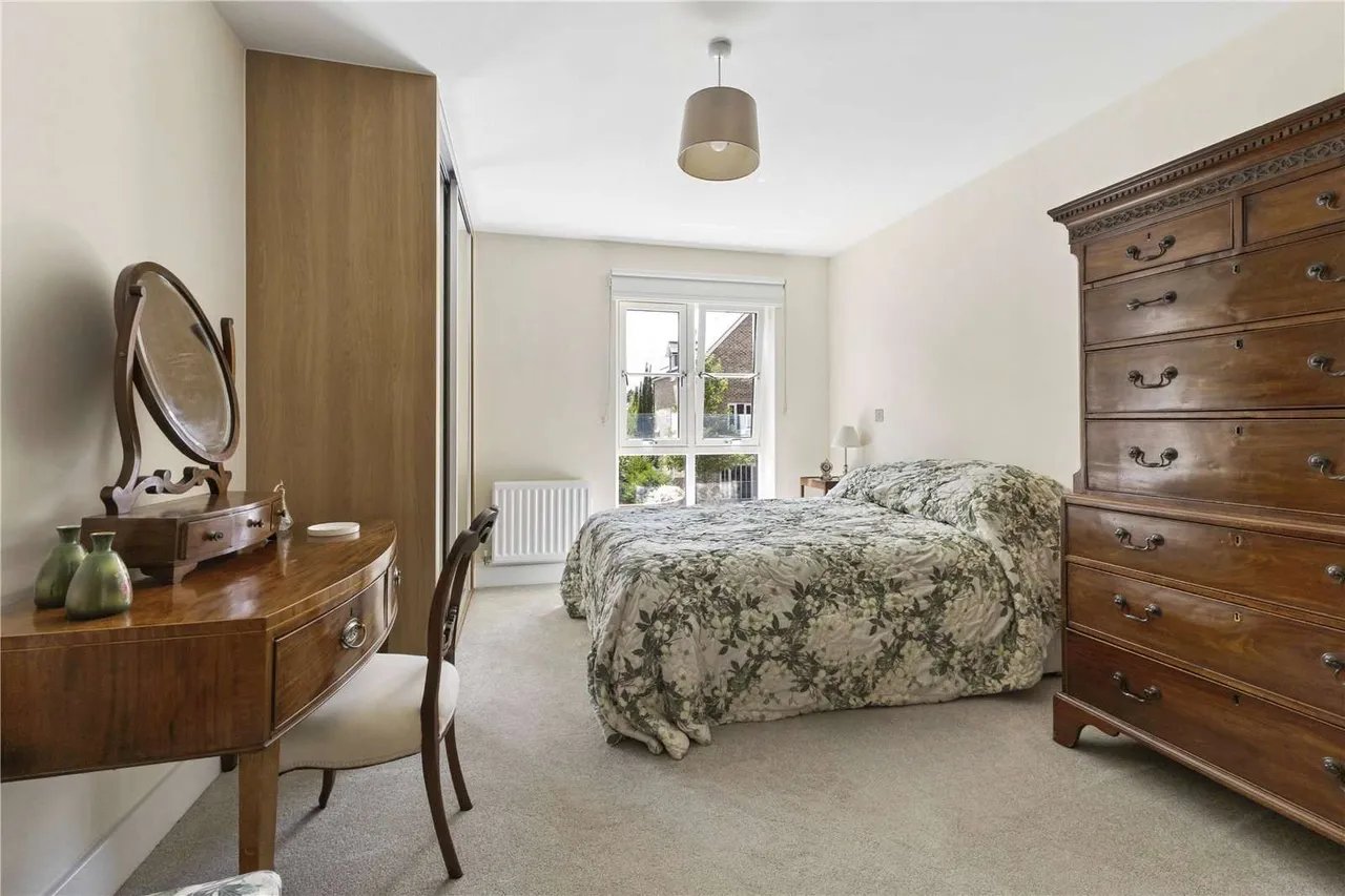 Portland Crescent, Marlow, SL7, photo 10