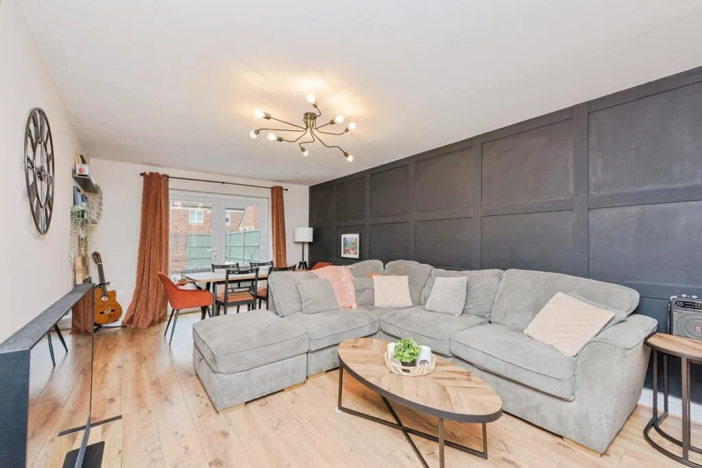 Pewter Court, Wilnecote, B77, photo 4