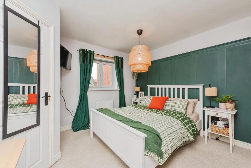Pewter Court, Wilnecote, B77, photo 13