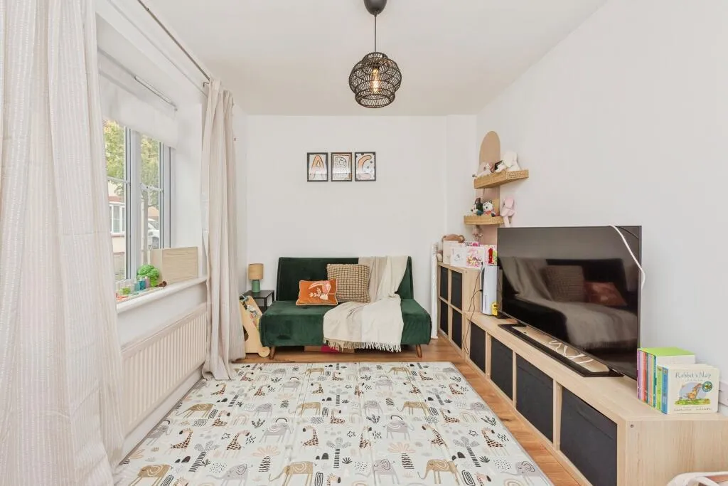 Pewter Court, Wilnecote, B77, photo 8