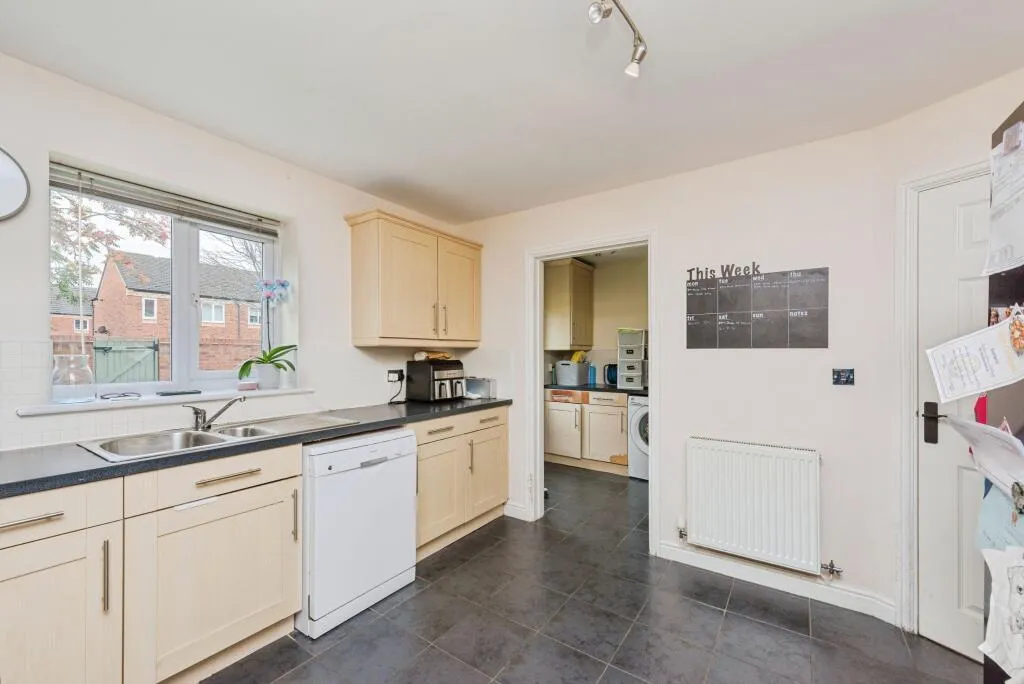 Pewter Court, Wilnecote, B77, photo 11