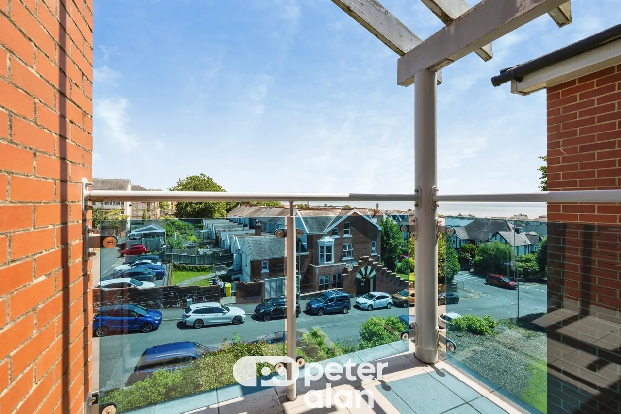 Sketty Road, Swansea, SA2, photo 19