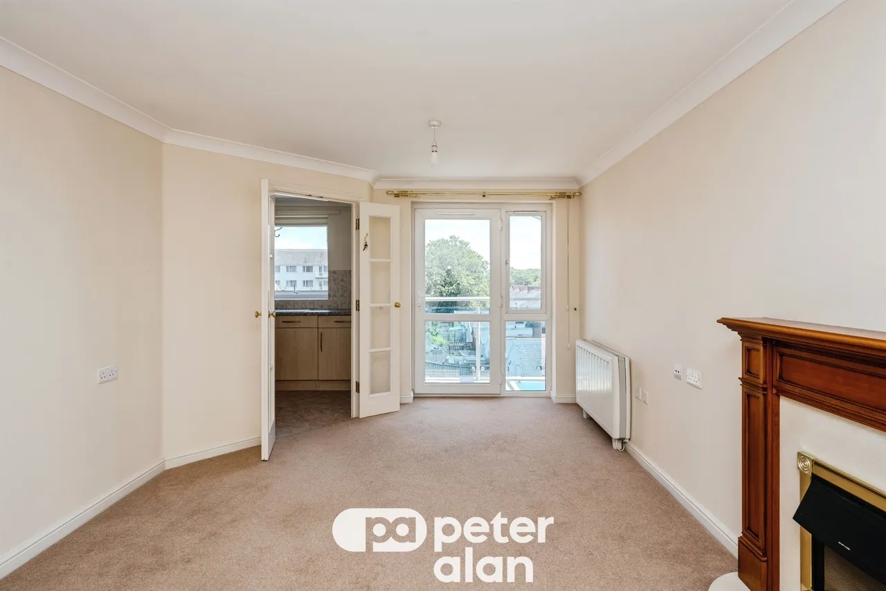 Sketty Road, Swansea, SA2, photo 9