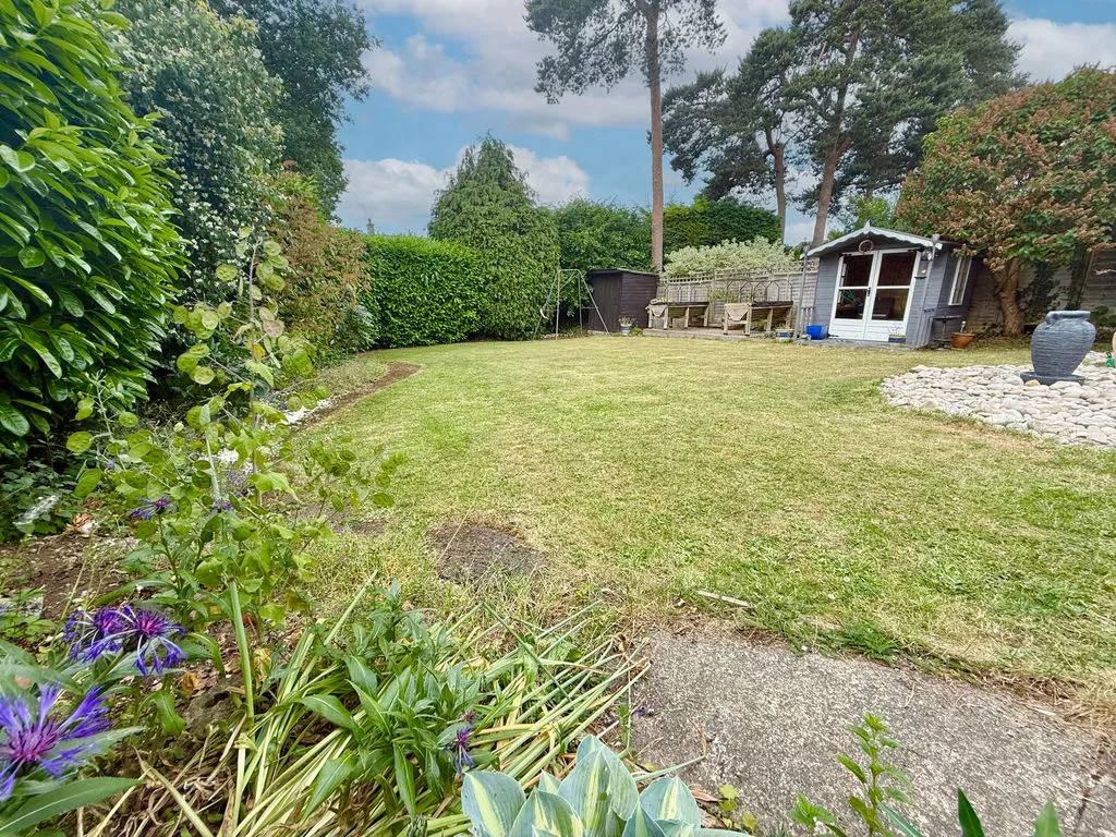 Crossfell Road, Leverstock Green HP3 8RF, photo 21