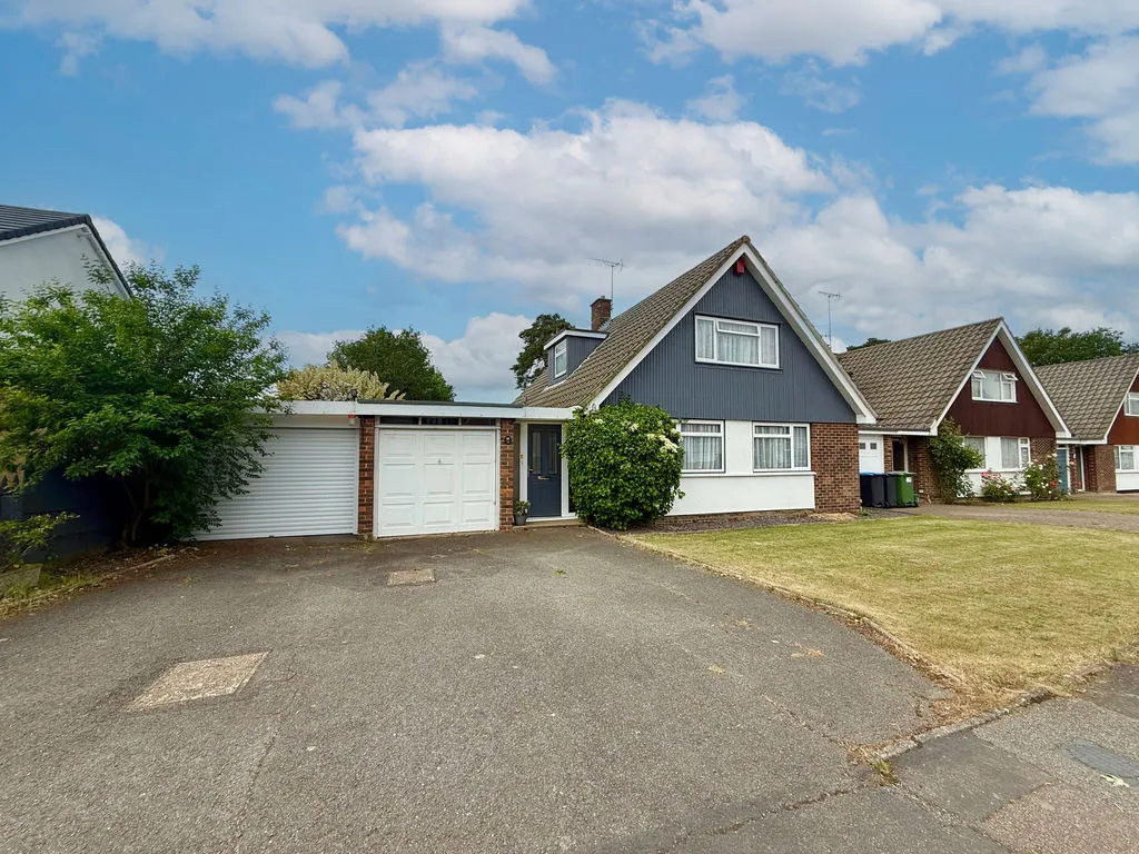 4 bed house for sale — Crossfell Road, Leverstock Green HP3 8RF