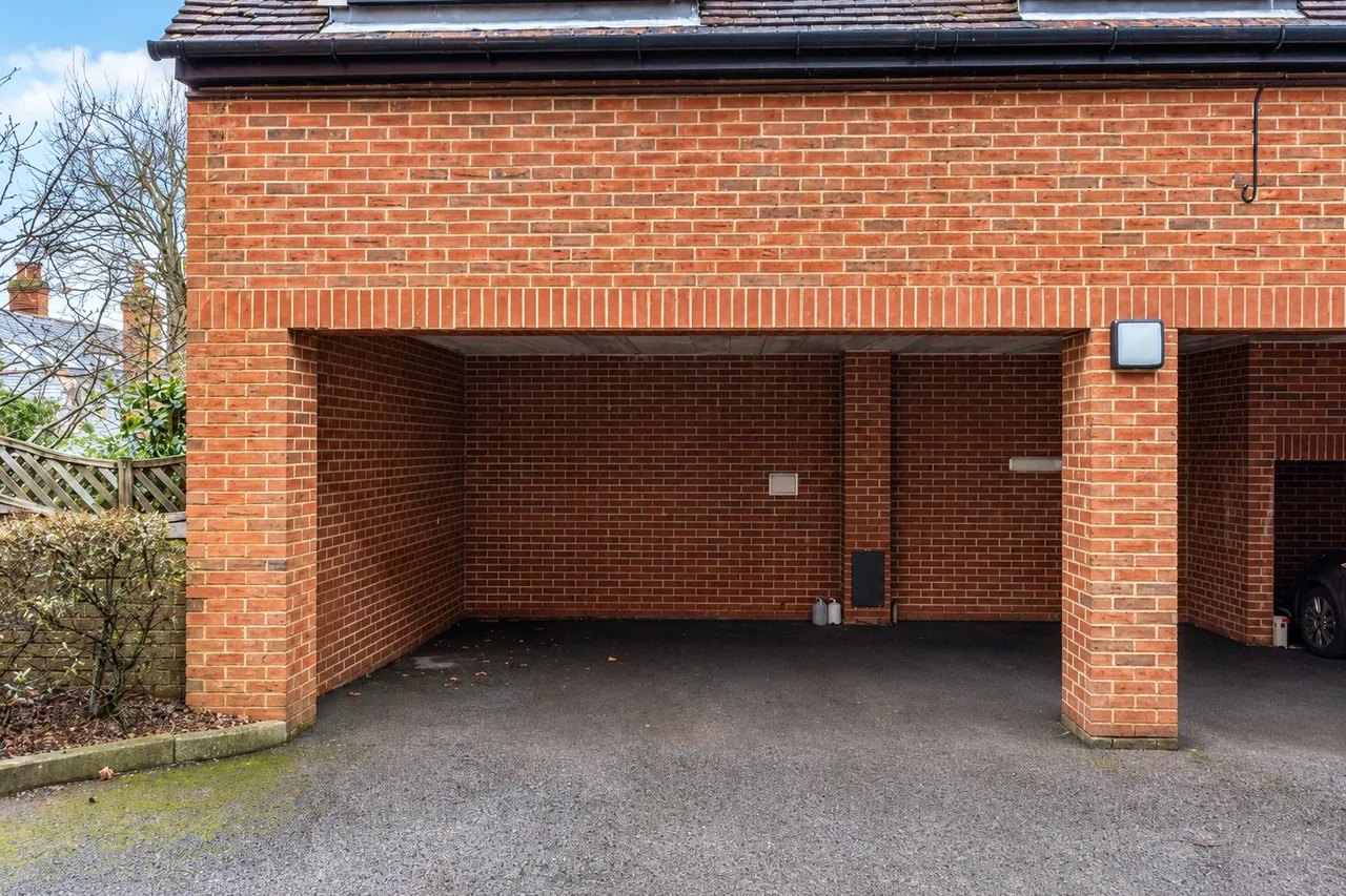 Warren Road, Guildford, GU1, photo 8