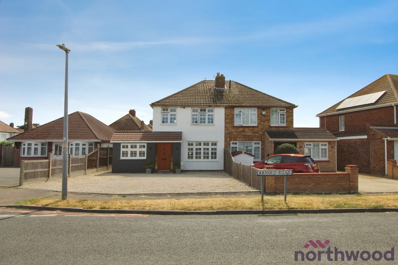 3 bed house for sale, Arnold Road, Clacton-On-Sea, CO15