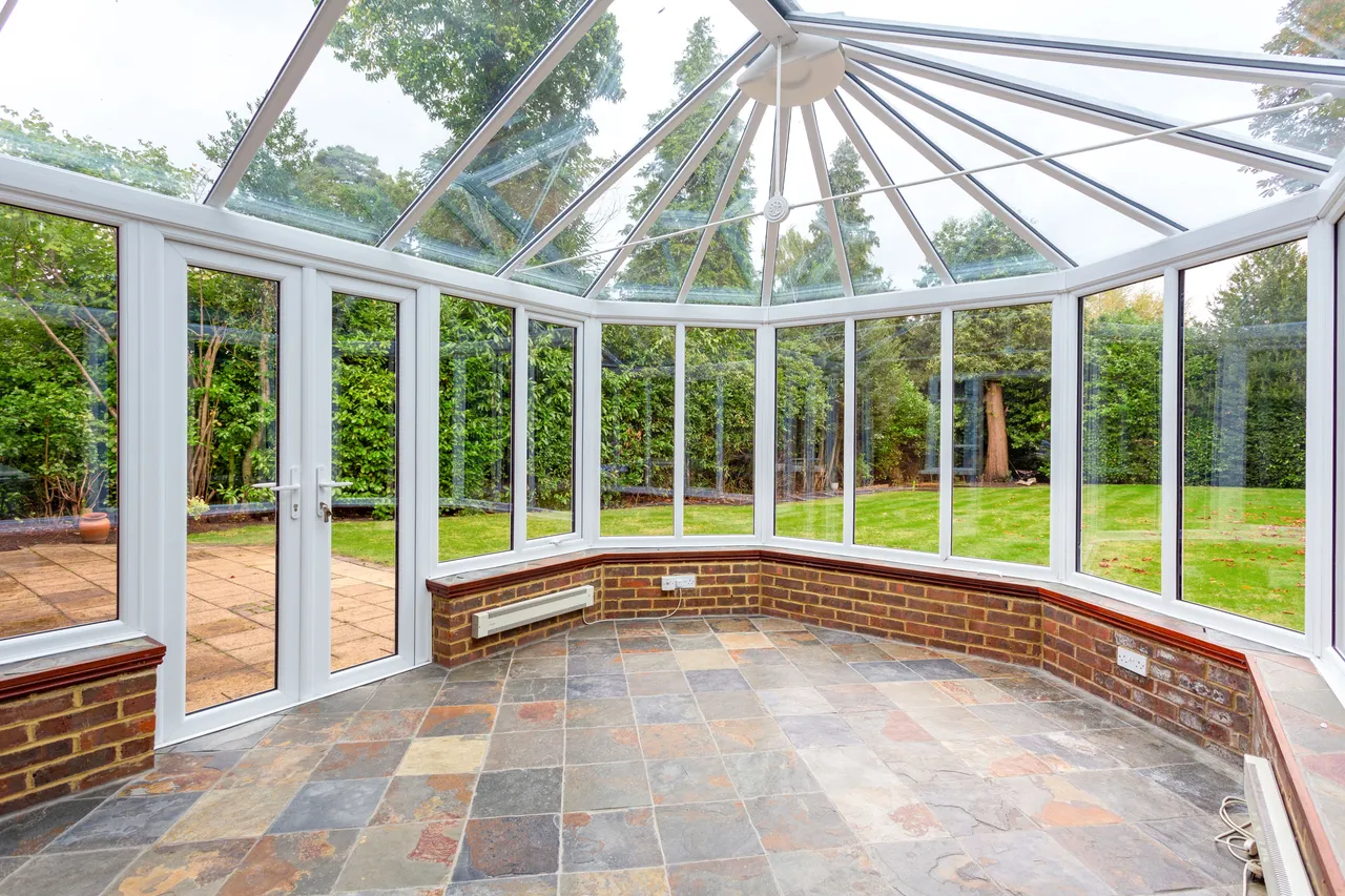Granville Close, St George's Hill, Weybridge, KT13, photo 8