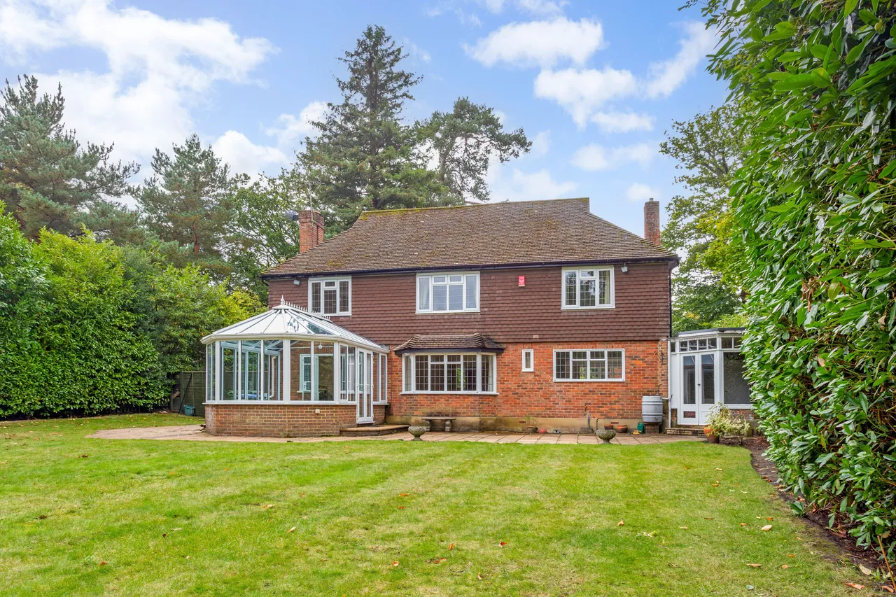 Granville Close, St George's Hill, Weybridge, KT13, photo 10