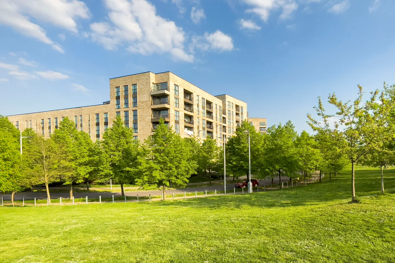 Lakeside Drive, Park Royal, NW10, photo 15
