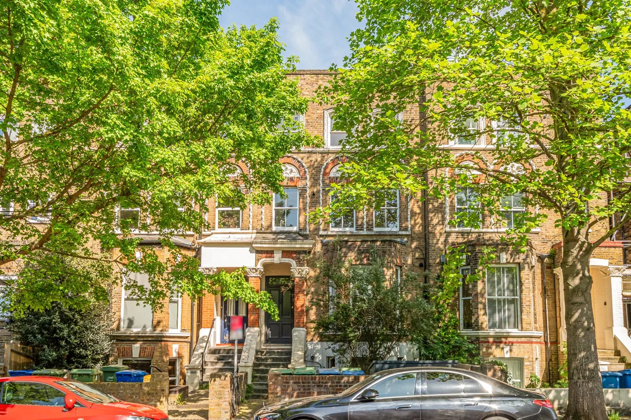 1 bed flat for sale — Gautrey Road, SE15