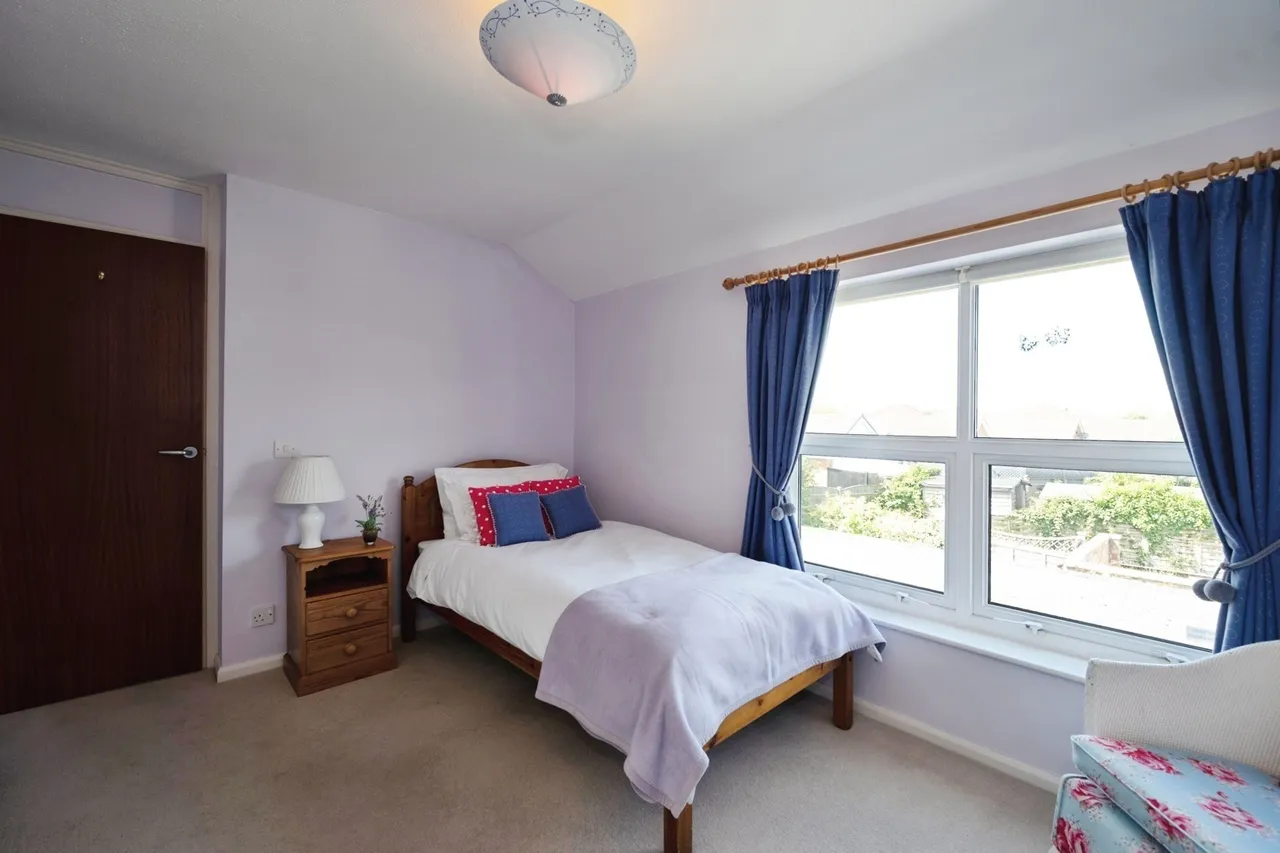 Bracklesham Road, Hayling Island, PO11, photo 20