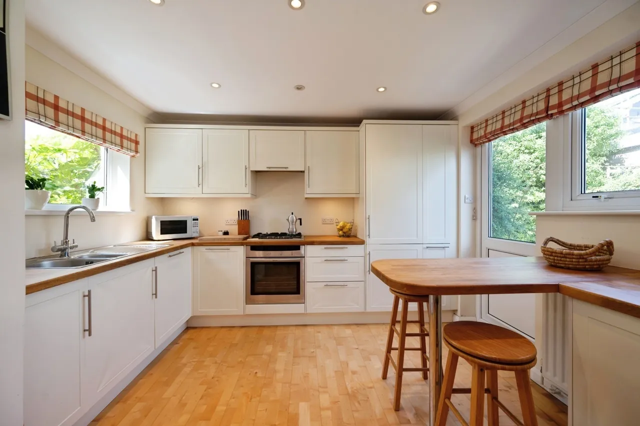 Bracklesham Road, Hayling Island, PO11, photo 5