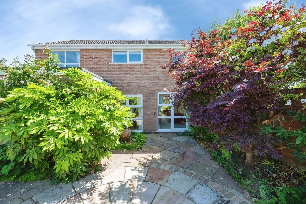 Bracklesham Road, Hayling Island, PO11, photo 11