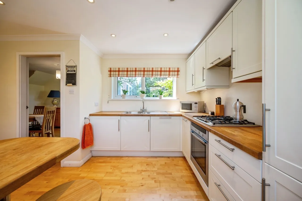Bracklesham Road, Hayling Island, PO11, photo 16