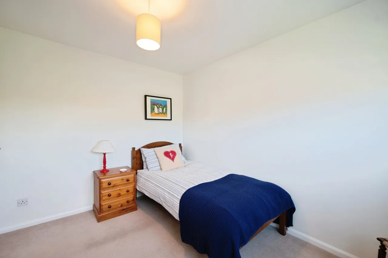 Bracklesham Road, Hayling Island, PO11, photo 19
