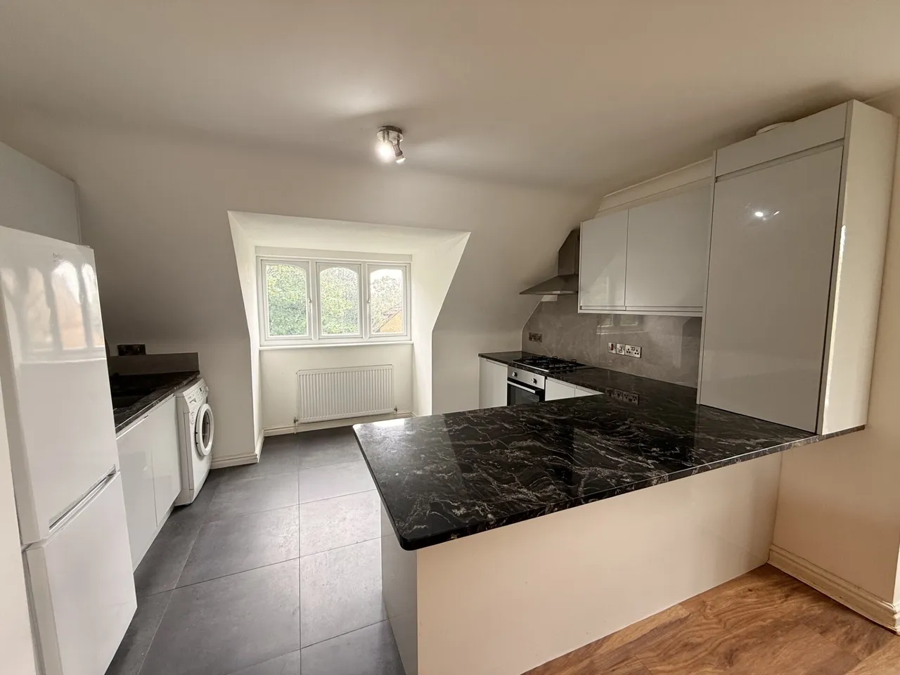 Hagden Lane, Watford, WD18, photo 4