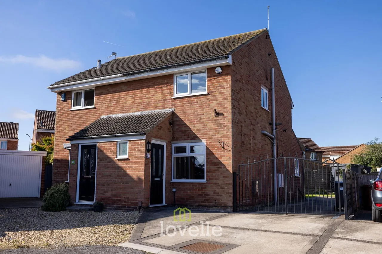 2 bed house for sale, Orion Way, Grimsby, DN34