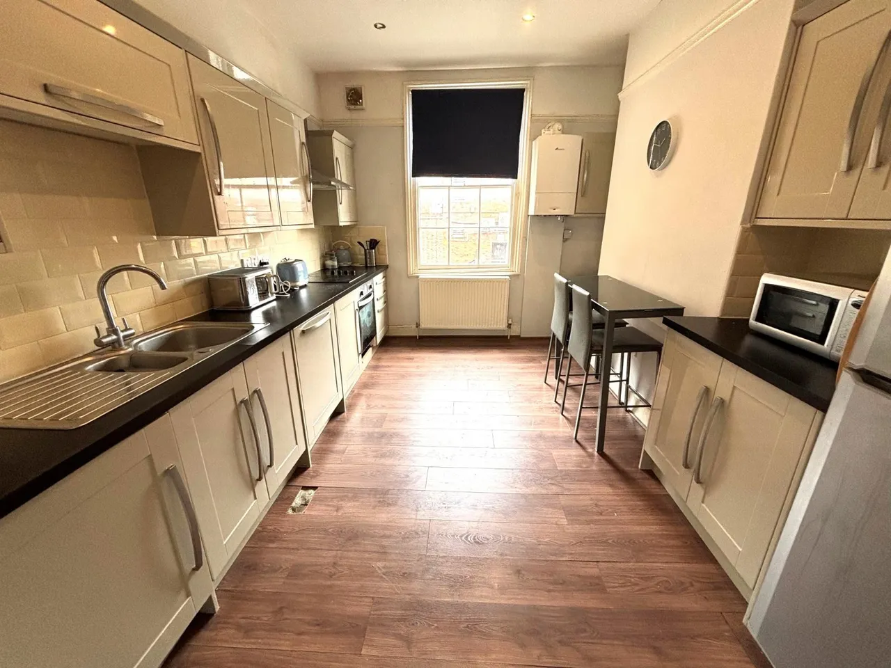 Bank Street, Ashford, TN23, photo 3