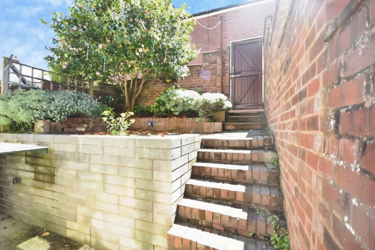 Priory Road, EX4, photo 10
