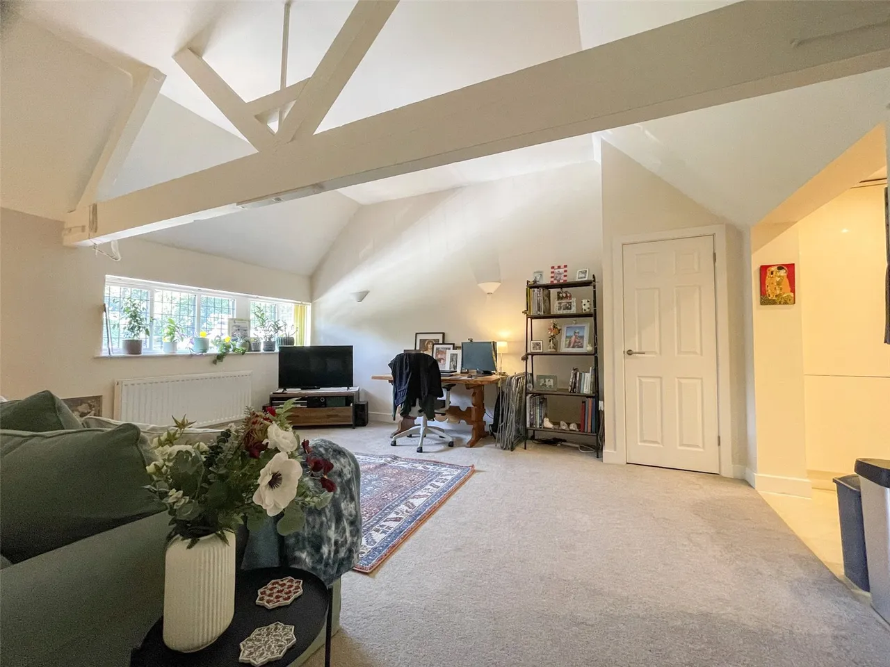 High Street, Hartley Wintney, Hampshire, RG27 8PE, photo 2
