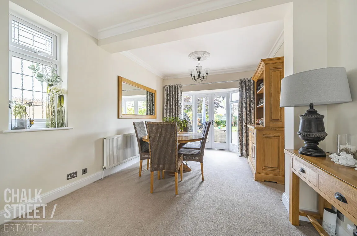 Dee Way, Rise Park, Romford, Greater London, RM1 4XA, photo 6