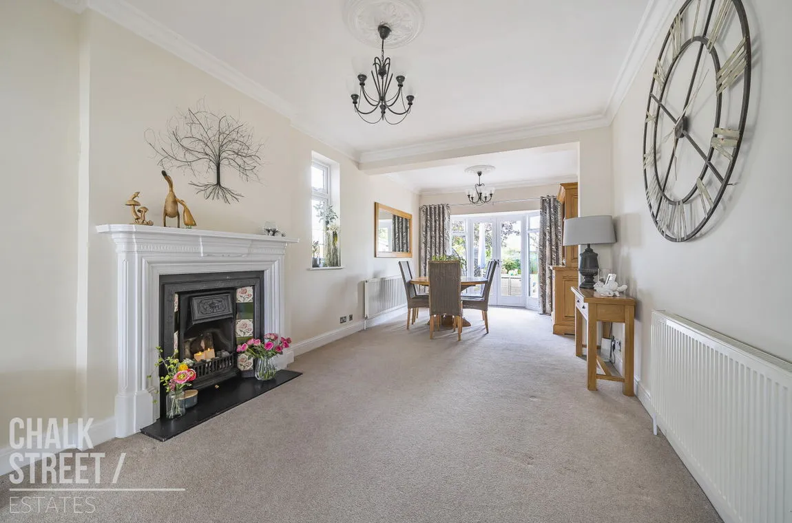 Dee Way, Rise Park, Romford, Greater London, RM1 4XA, photo 5
