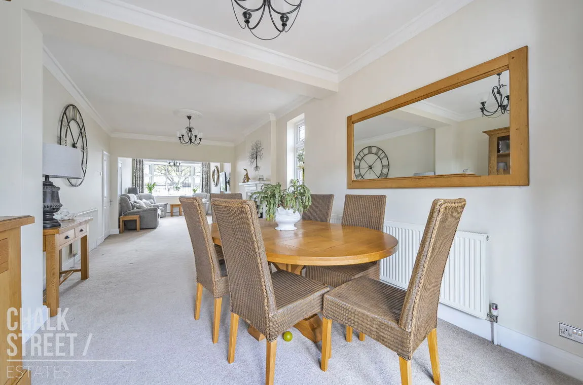 Dee Way, Rise Park, Romford, Greater London, RM1 4XA, photo 7
