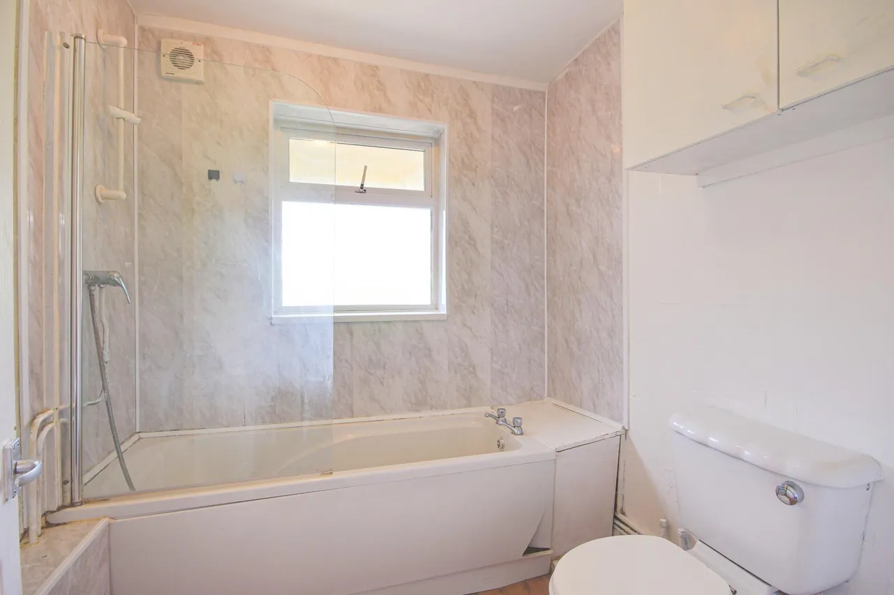 Bishopstone Road, Barton, Gloucester, GL1, photo 11